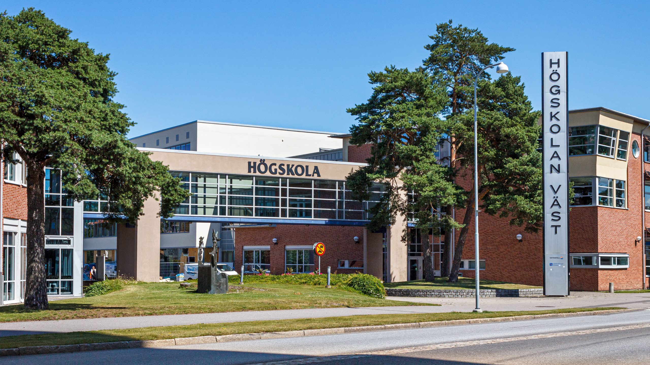 Högskolan Väst, University West, school building in Trollhättan, Sweden. To the right is the IT, business and economics department.